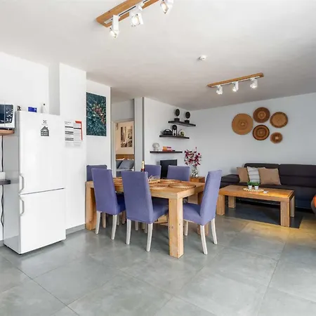 Barbara By Kompas * Marcana