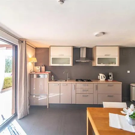 Vila Barbara By Kompas Marcana