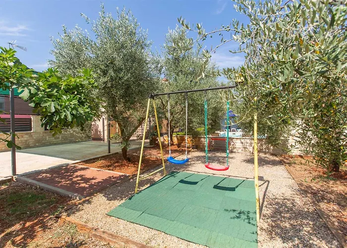 Barbara By Kompas Vila Marcana